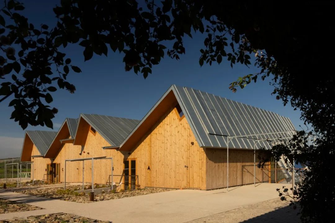 广州首个电摩营地丨中国广州丨勾勾手设计网-21