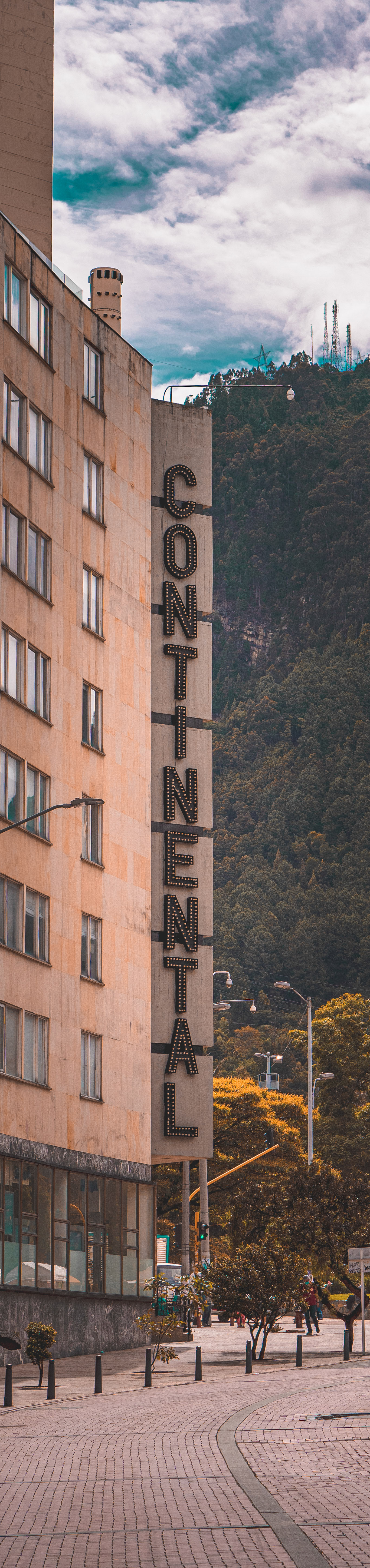 哥伦比亚波哥大“环境轴”街头景观设计-0