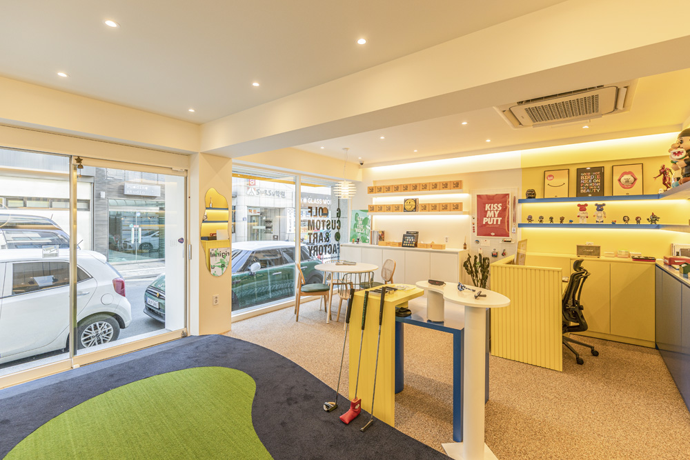 韩式 24 平米高尔夫用品展示空间的惊艳设计-10