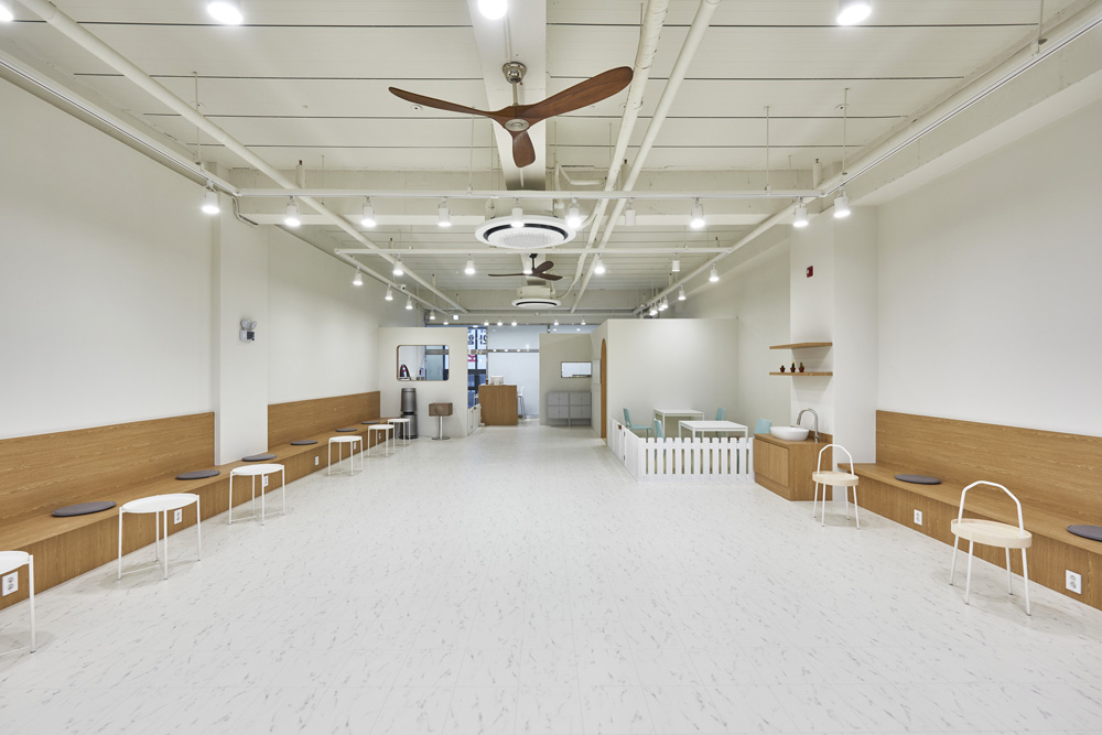 白色木纹打造 37 平米简约咖啡厅-7