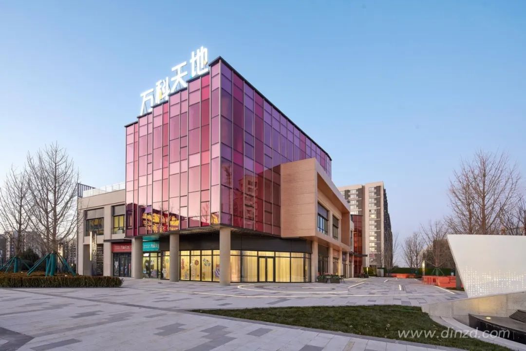 万科天地未来城 | 科幻艺术解构与融合的销售空间-7