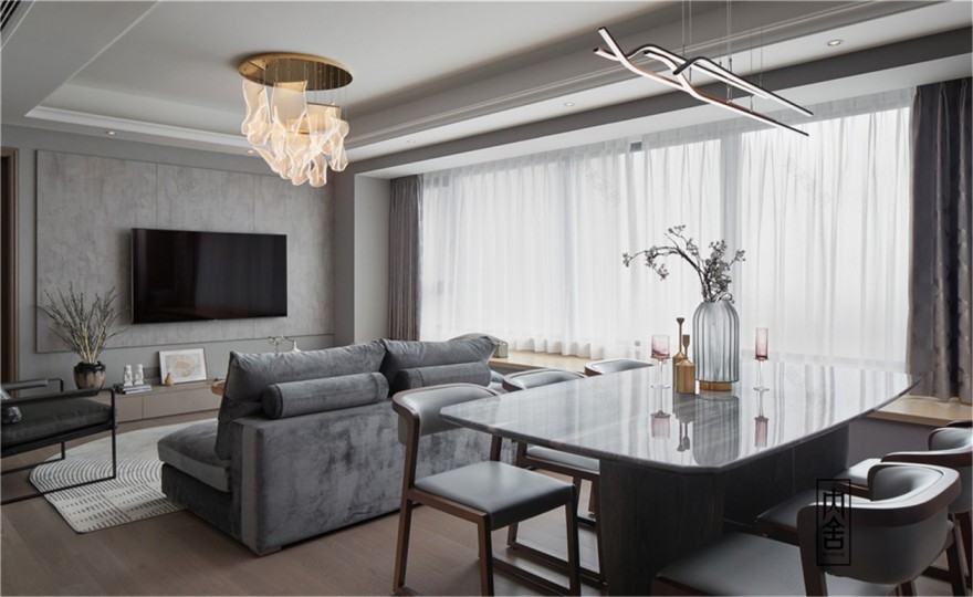 灰色调与橙色的碰撞,打造静谧优雅家居空间-15