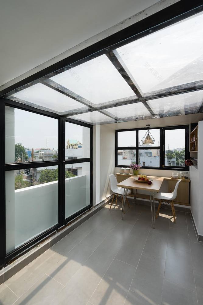 越南纸房子 | 城市拥挤空间的创意逃离-45