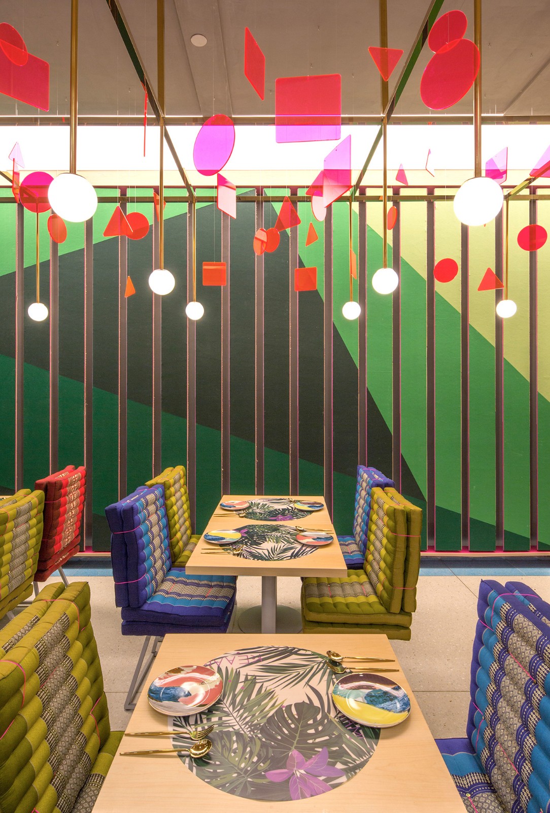 俏皮年轻的氛围，北京KEAAMI泰式餐厅  头条计画-15