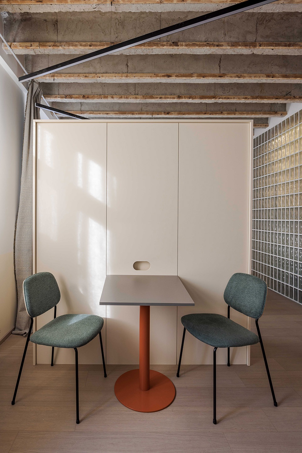 斯洛伐克Metropol公寓改造丨斯洛伐克布拉迪斯拉发丨BEEF ARCHITEKTI（作者Rado Buzinkay等）-23