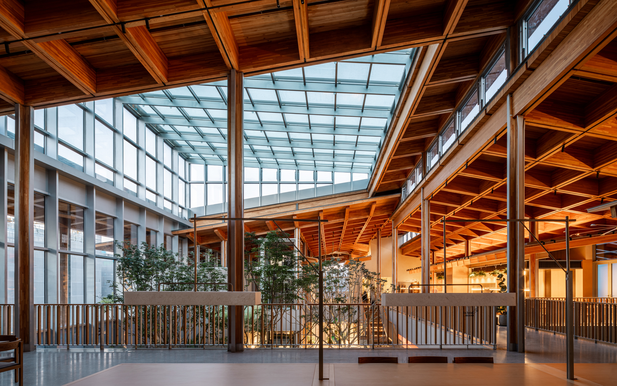 CHUNXI Marketplace and GULANG Gymnasium / Atelier Z+-43