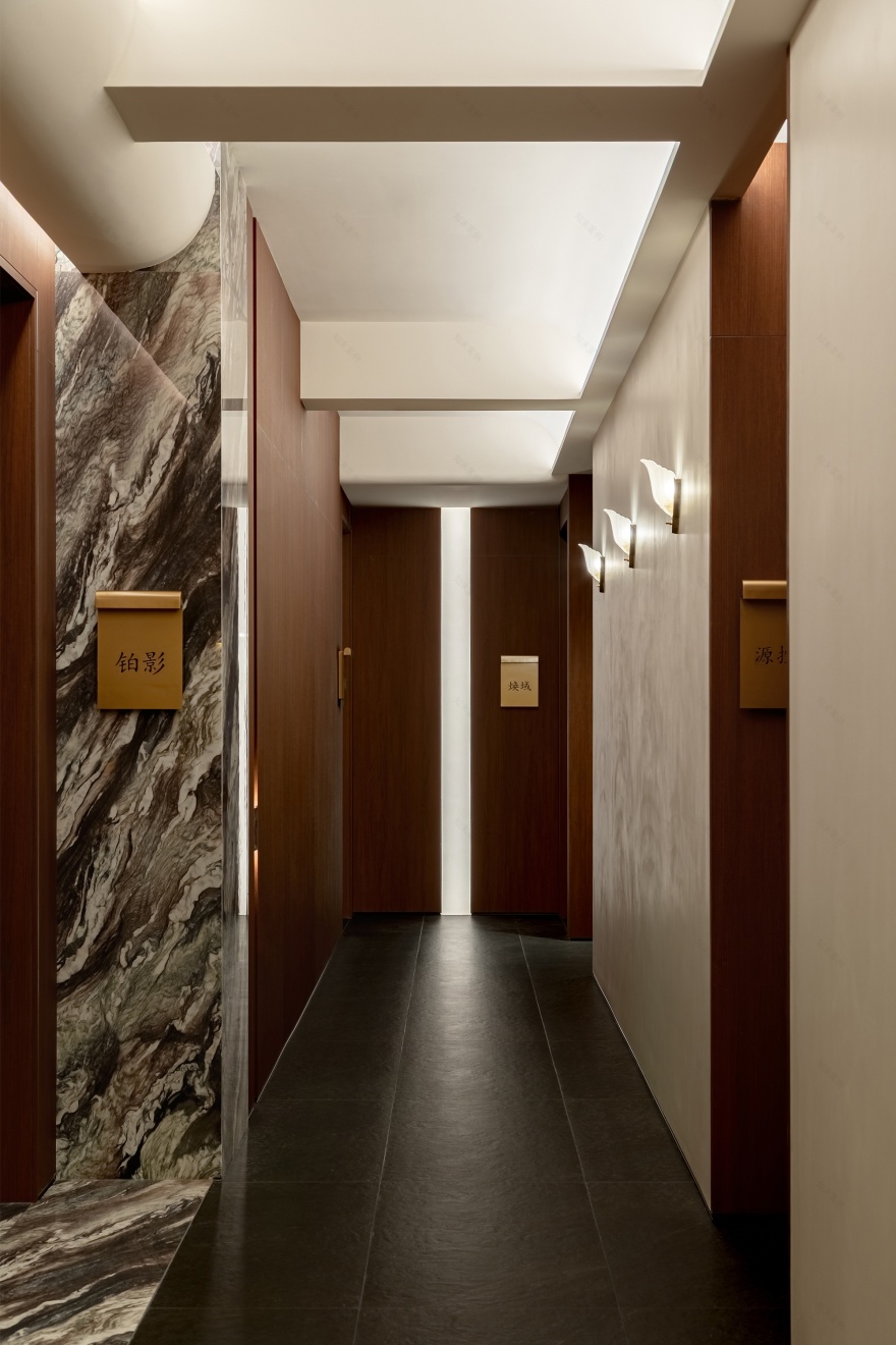 余几千平旗舰店丨戈多设计-26