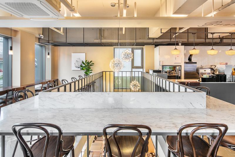 150 平高级定制咖啡厅，展现精致 white wood 魅力-15