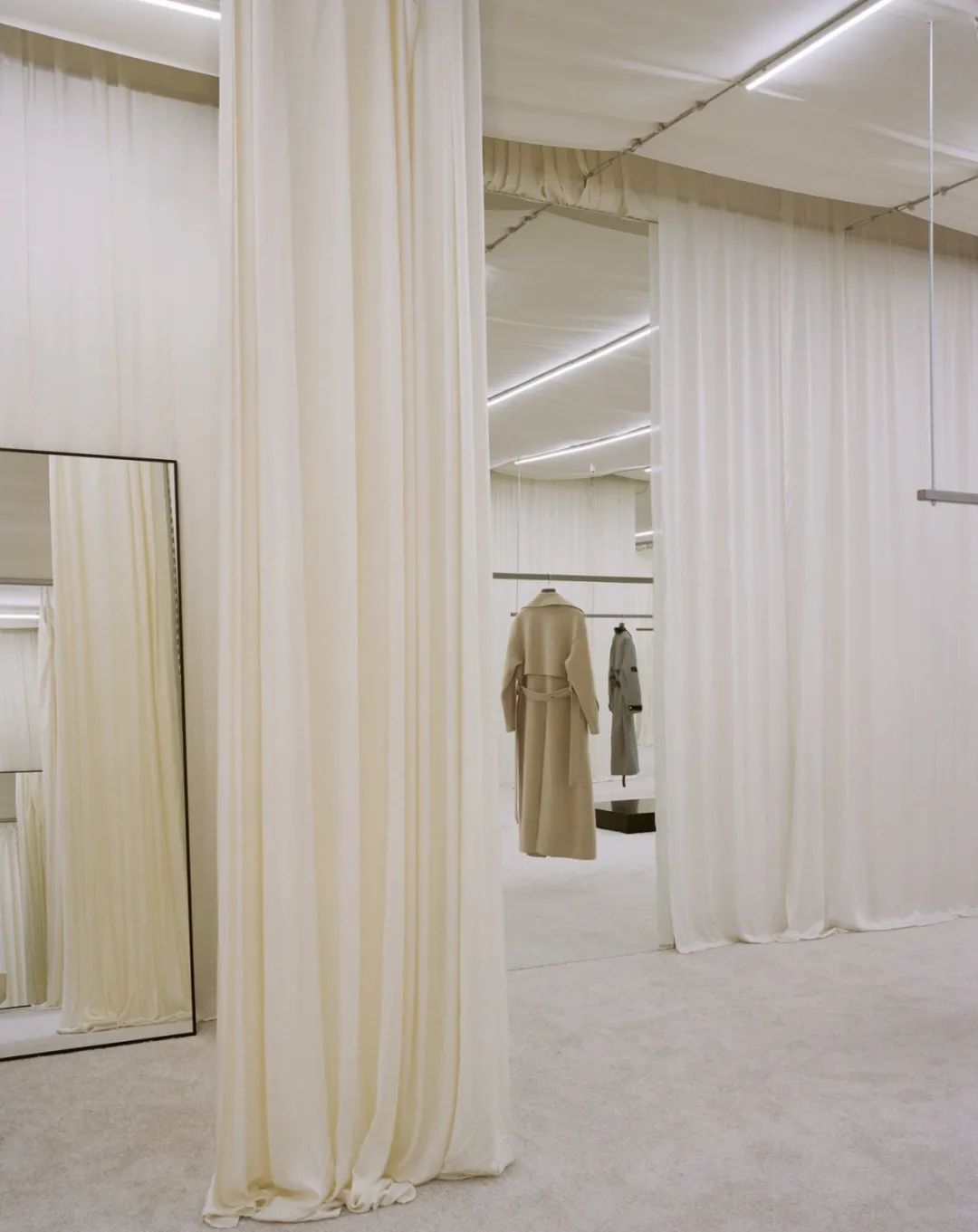 Nanushka纽约旗舰店丨美国纽约丨Matteo Corbellini,设计师Allina-17