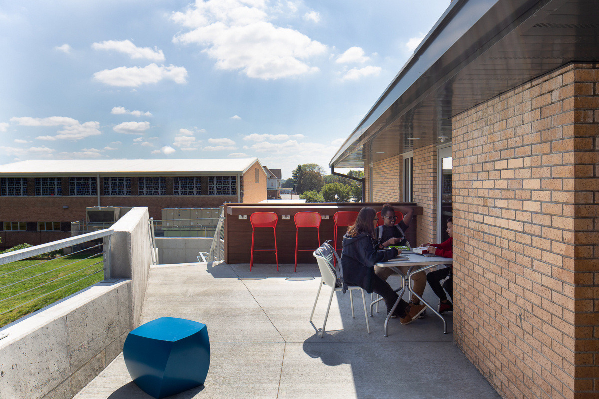 旧教堂变身创新学习空间-11