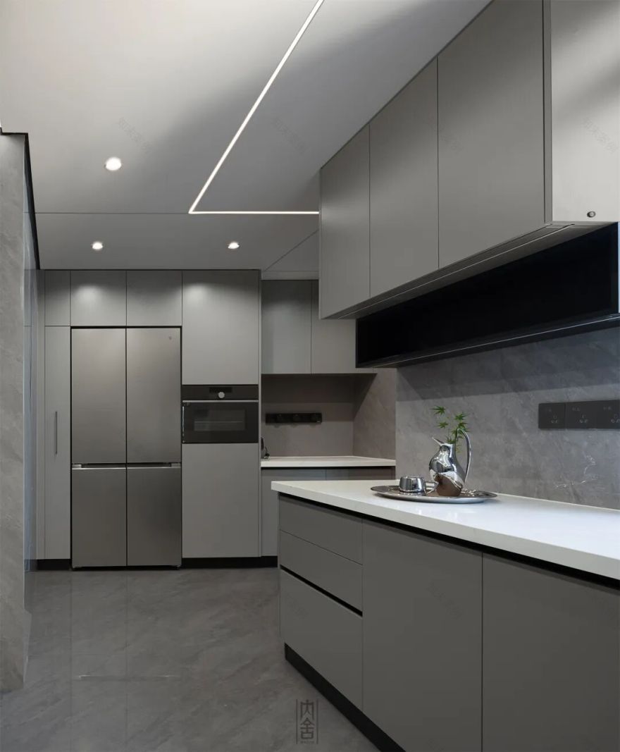 内舍软装丨198㎡意式格雷风,色系冷淡但不代表家没温度!-26