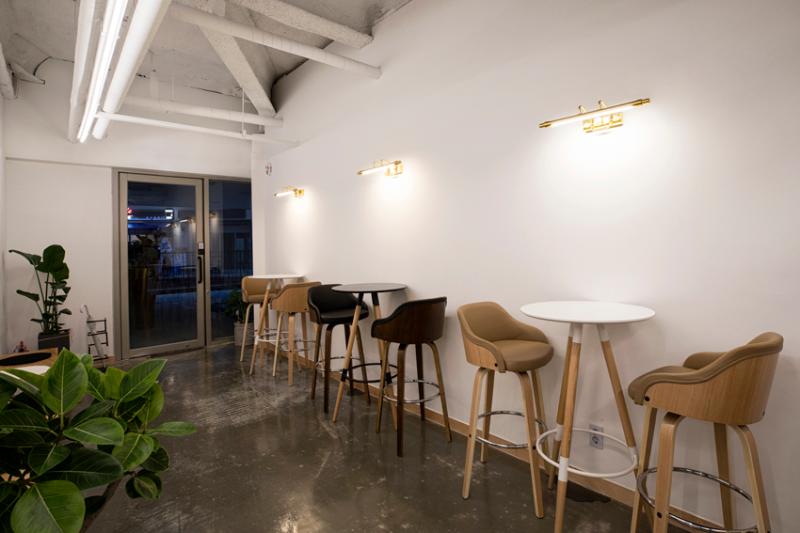 简约风 13 坪咖啡厅，打造温馨空间-8