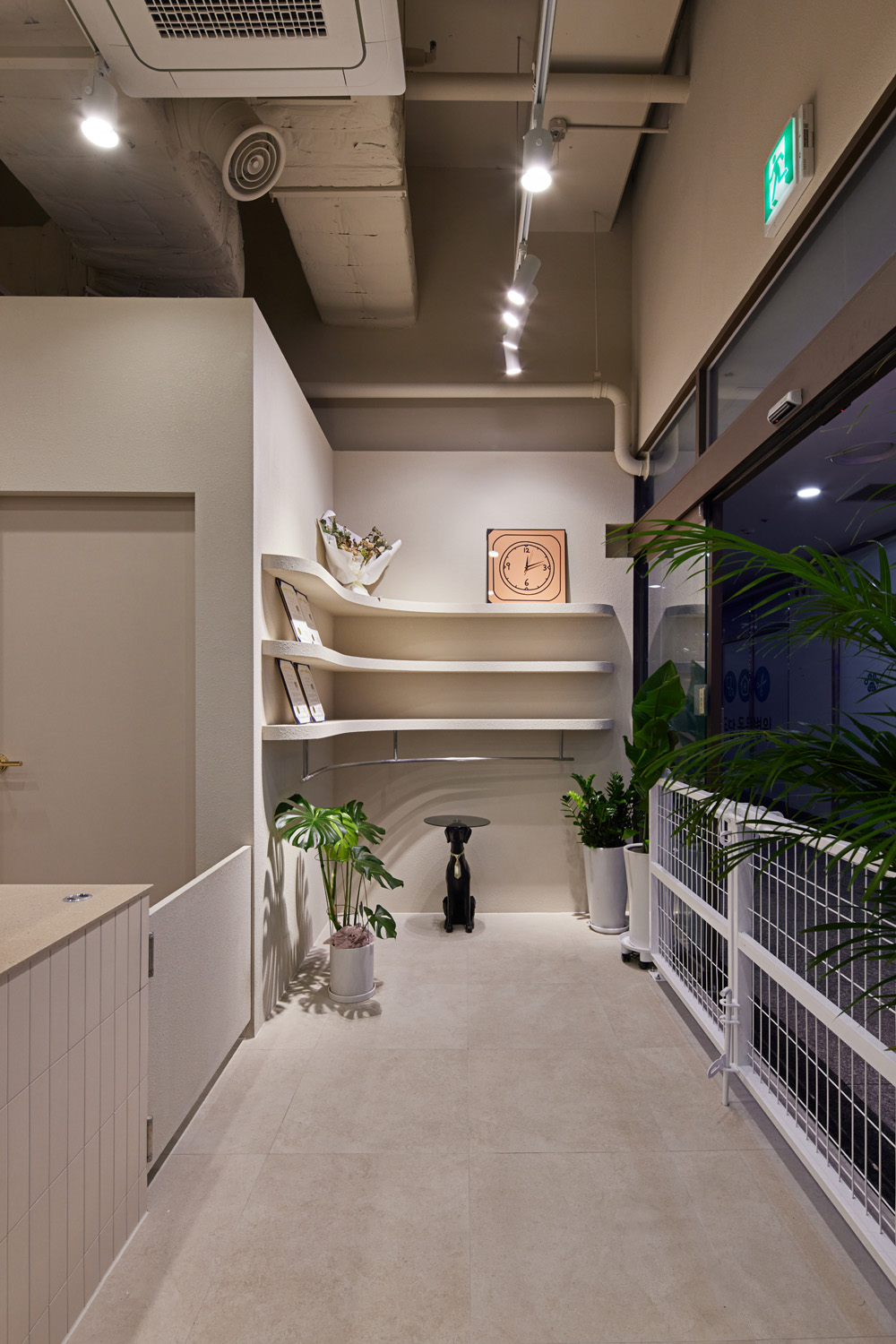 70 平宠物酒店，打造温馨如白洞咖啡馆的氛围-23