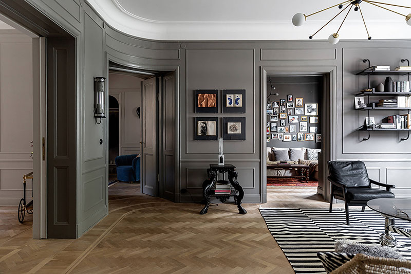 斯德哥尔摩历史建筑中的大胆暗色调公寓设计-6