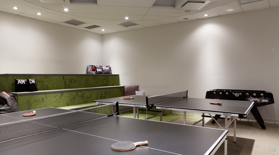 Crakmedia 办公室 | 工业风与家庭氛围的完美结合-9