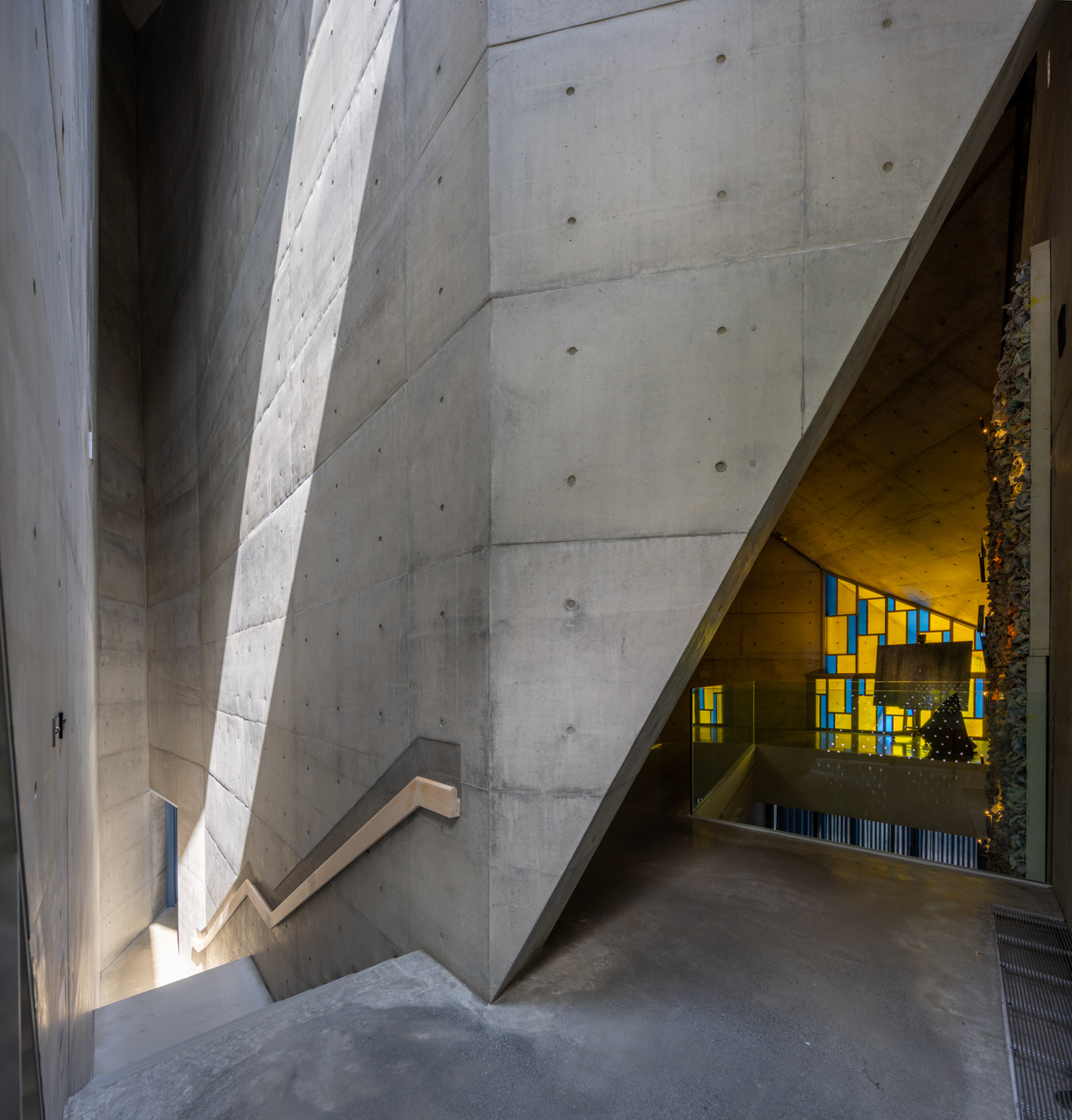 Paul Chiang Art Center / Behet Bondzio Lin Architekten-48