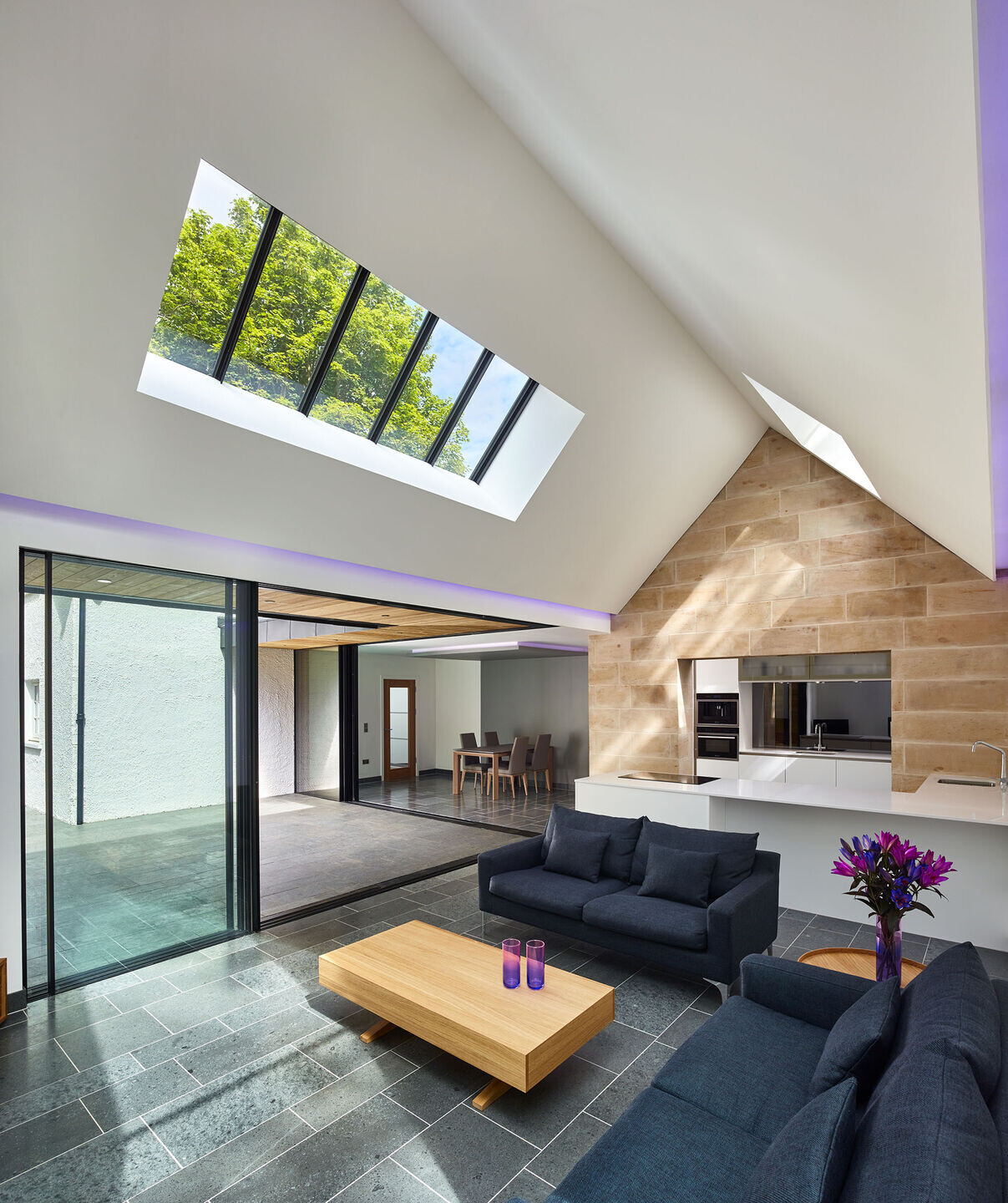 英国百年老屋的现代新生 · 三馆围合的内外交融之家-9