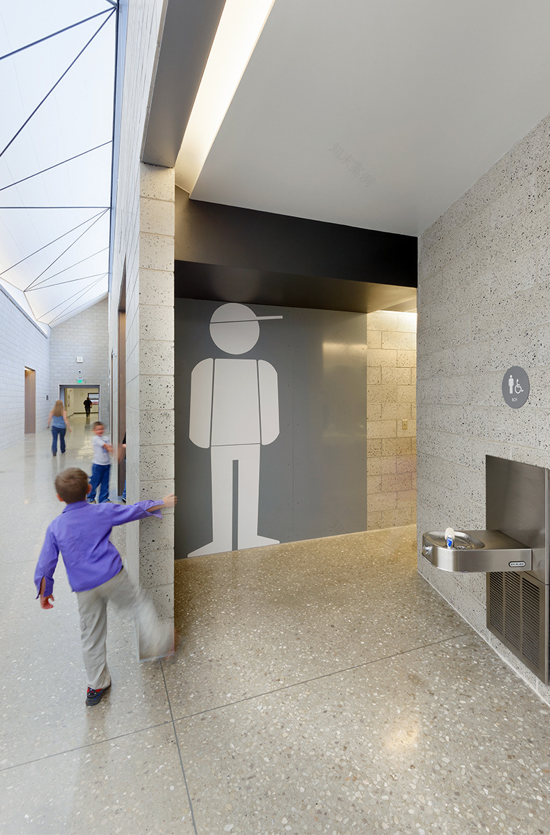 Missouri 乡村小学扩建,展现社区凝聚力-11