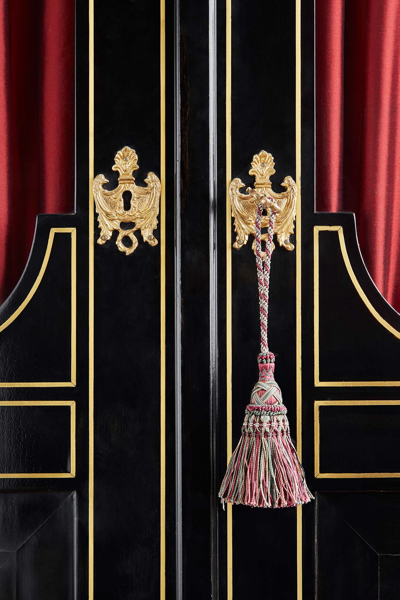 Maison Sémonville A Parisian Hôtel Particulier Celebrates its Heritage with Aplomb-52