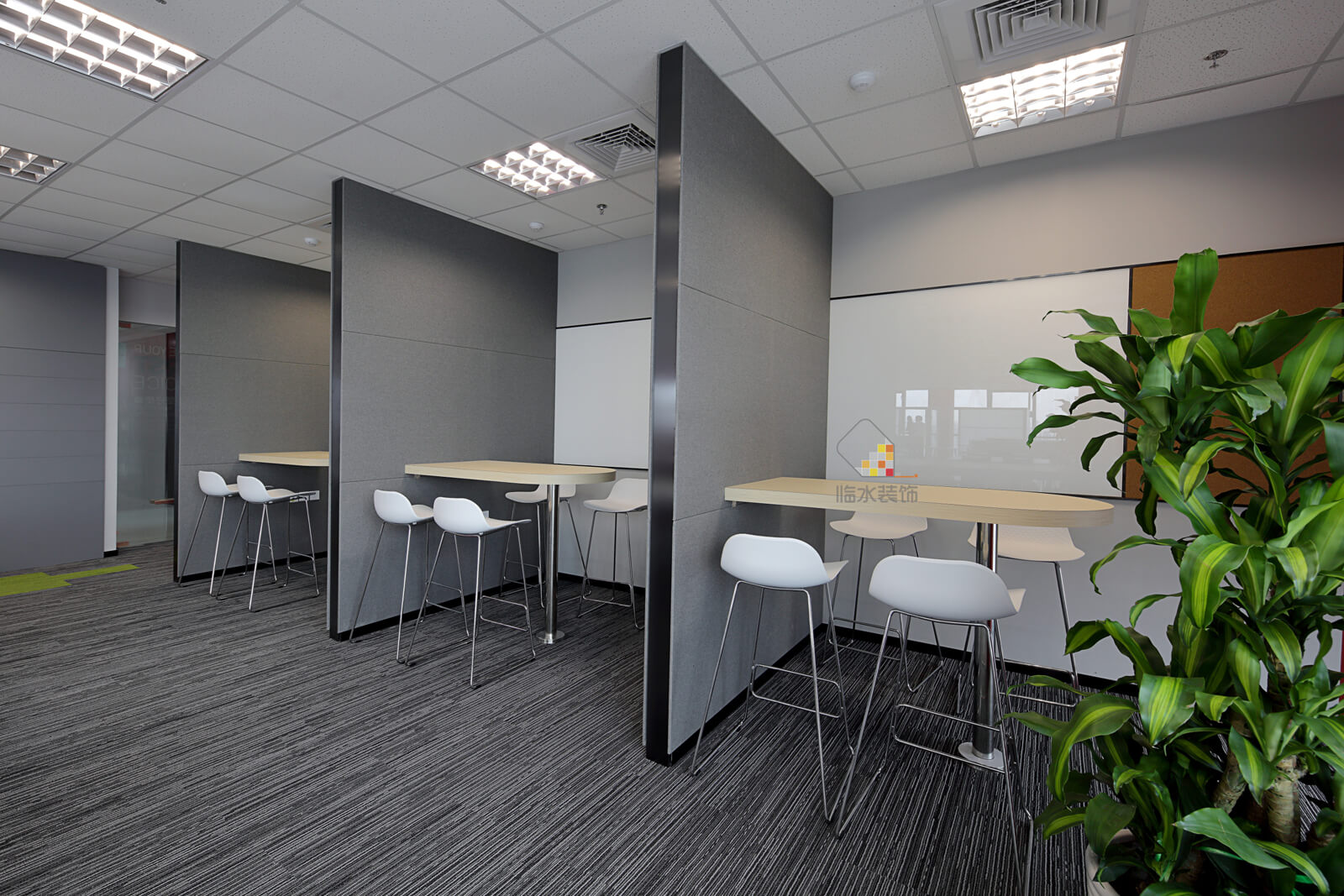 大都市中的企业归属感 - 友邦保险开放式办公空间-25