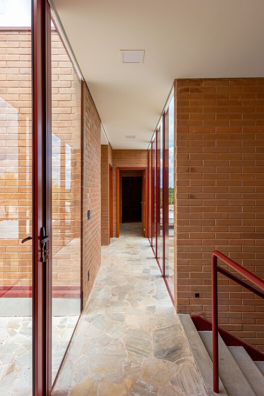 巴西 Itatiba House 现代别墅设计丨24 7 Arquitetura-25