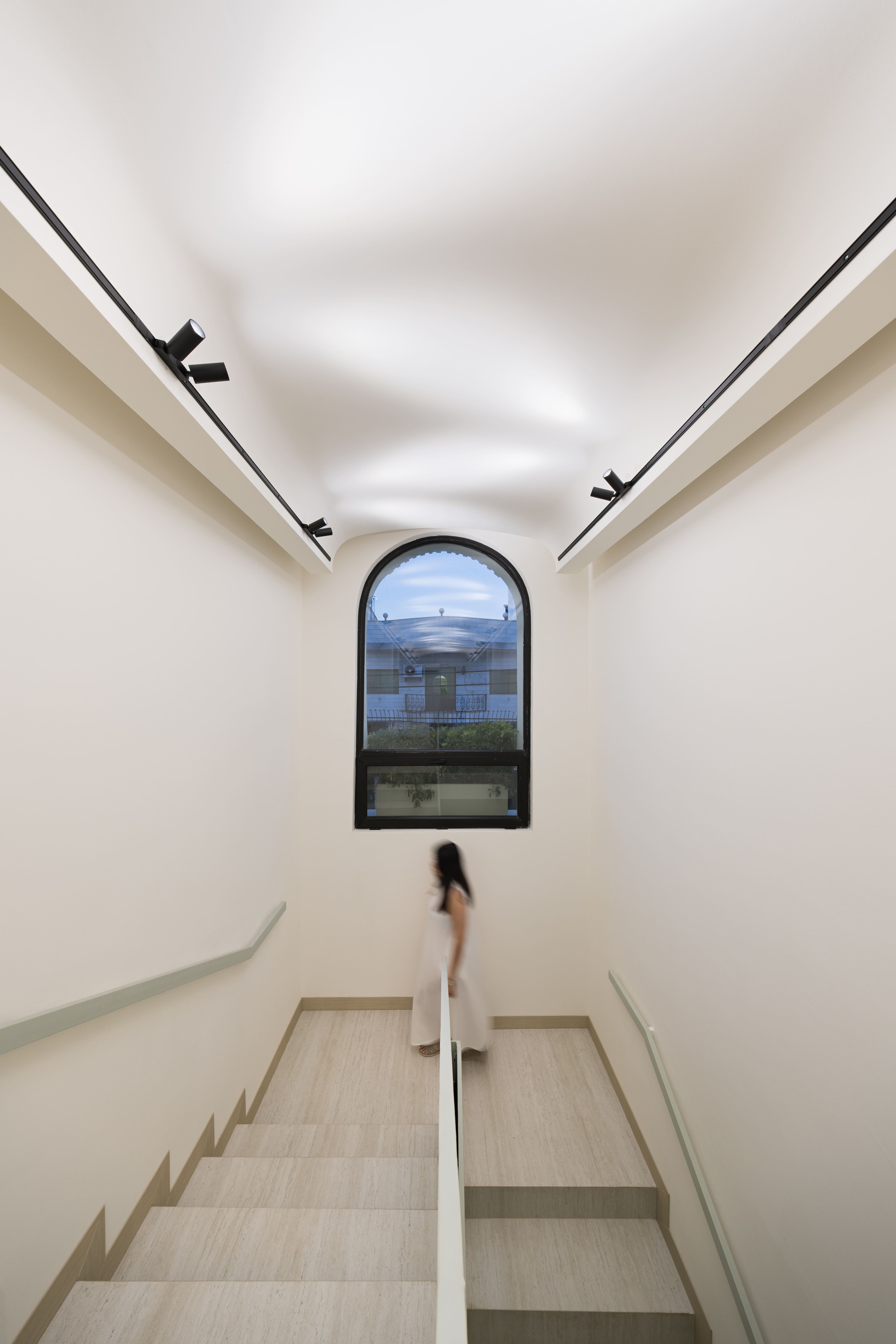 纳法斯·诺（新呼吸）诊所丨伊朗丨Event office-27