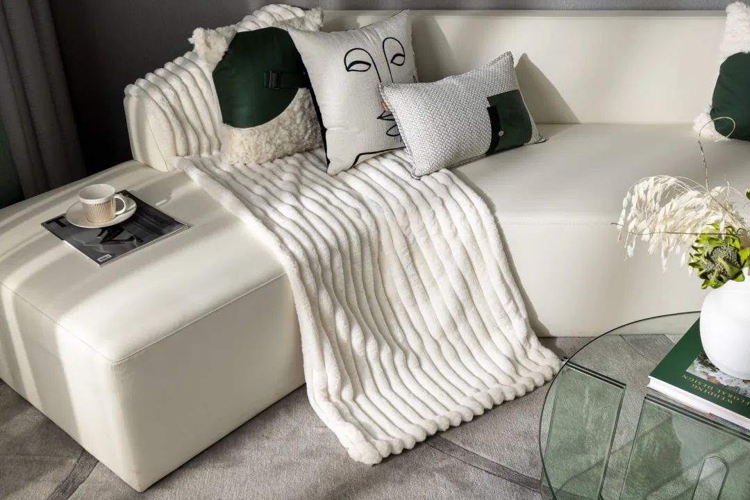 自贡绿地跨贸港项目 6# 地块 105 户型丨中国重庆丨庞一飞,杨万煜,贾浩卓,陈乾宇-7