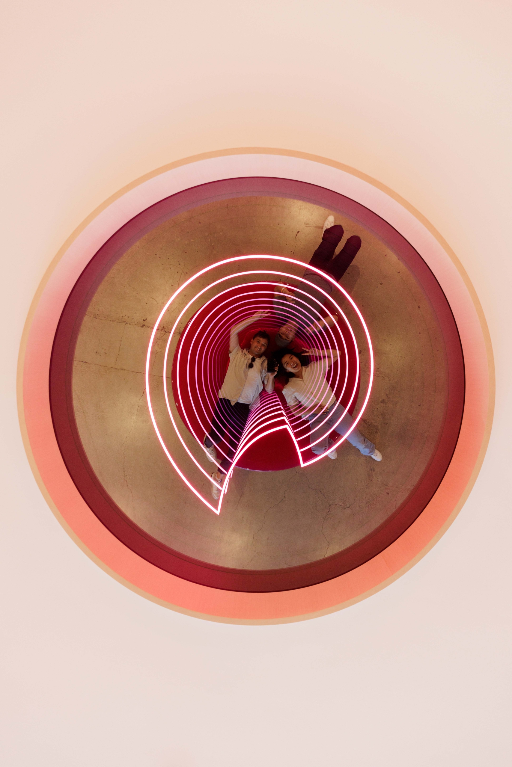 探探总部（注：若这里的Tinder不是探探所对应的英文，需根据具体情况确定，因为Tinder是国外一款知名约会交友应用，在国内被称为探探 ） 丨美国丨Rapt Studio-31