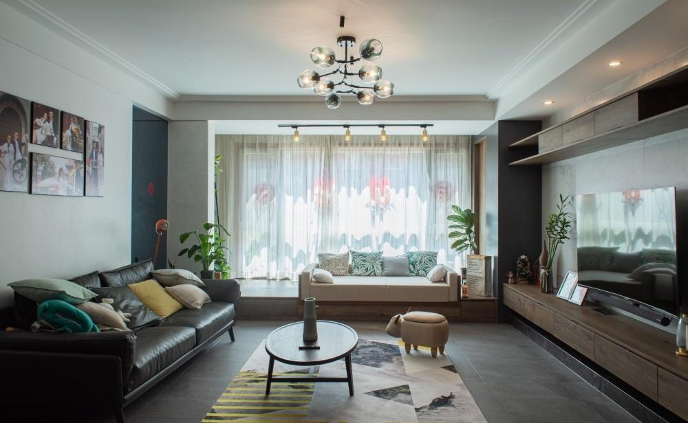 简约轻工业风宅邸 | 隐形门、玻璃砖墙的创意设计-8