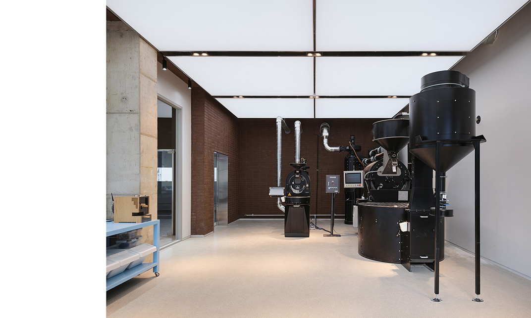 建筑师设计的咖啡、面包店空间502 Coffee Roasters，韩国，首尔 | Space design by stof - 面包店 - 餐厅LOGO-VI空间设计-全球餐饮研究所-22