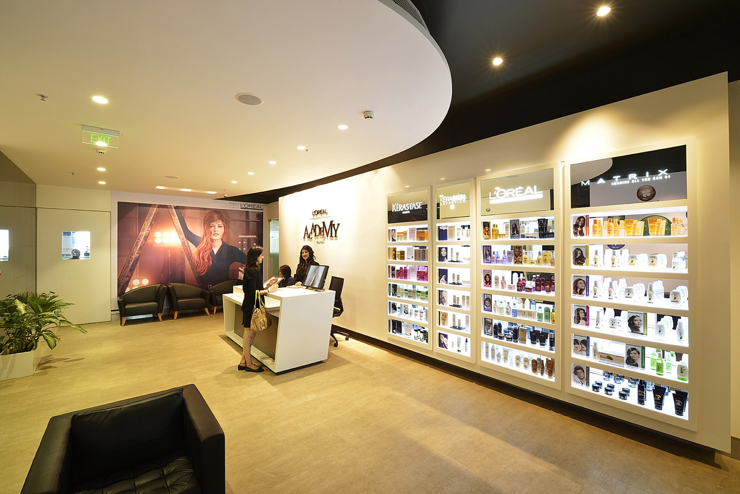 Loreal 学院 · 先进的多功能教学空间-19