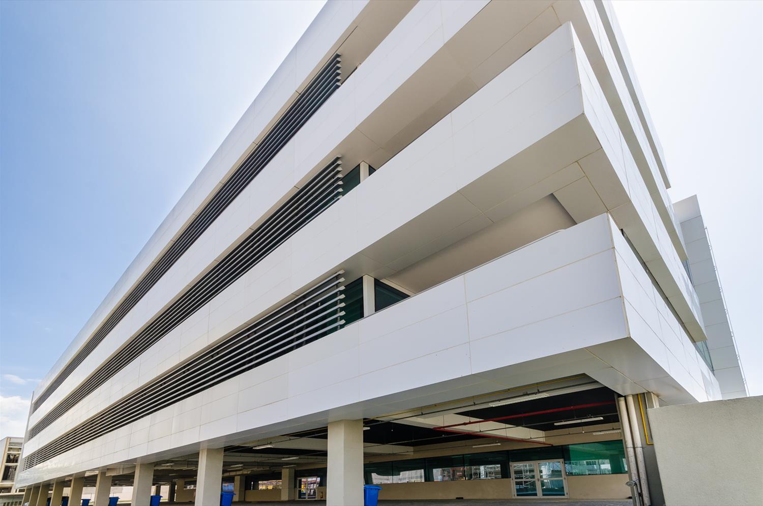 巴西 Siemens 研究中心 · 绿色环保的现代建筑设计-8