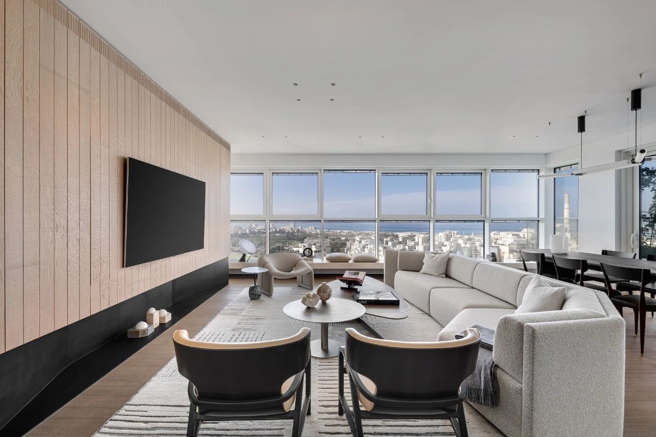 顶层简奢大宅丨Aviram Kushmirski 设计工作室-5