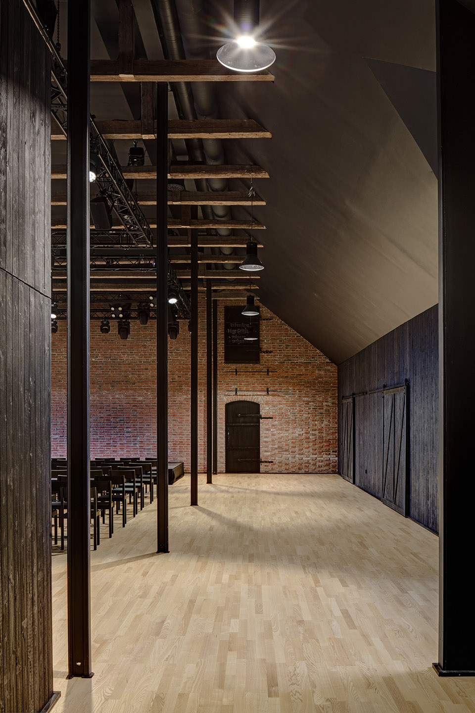 Kalevan Navetta文化艺术中心，芬兰 / Hirvilammi Architects-35