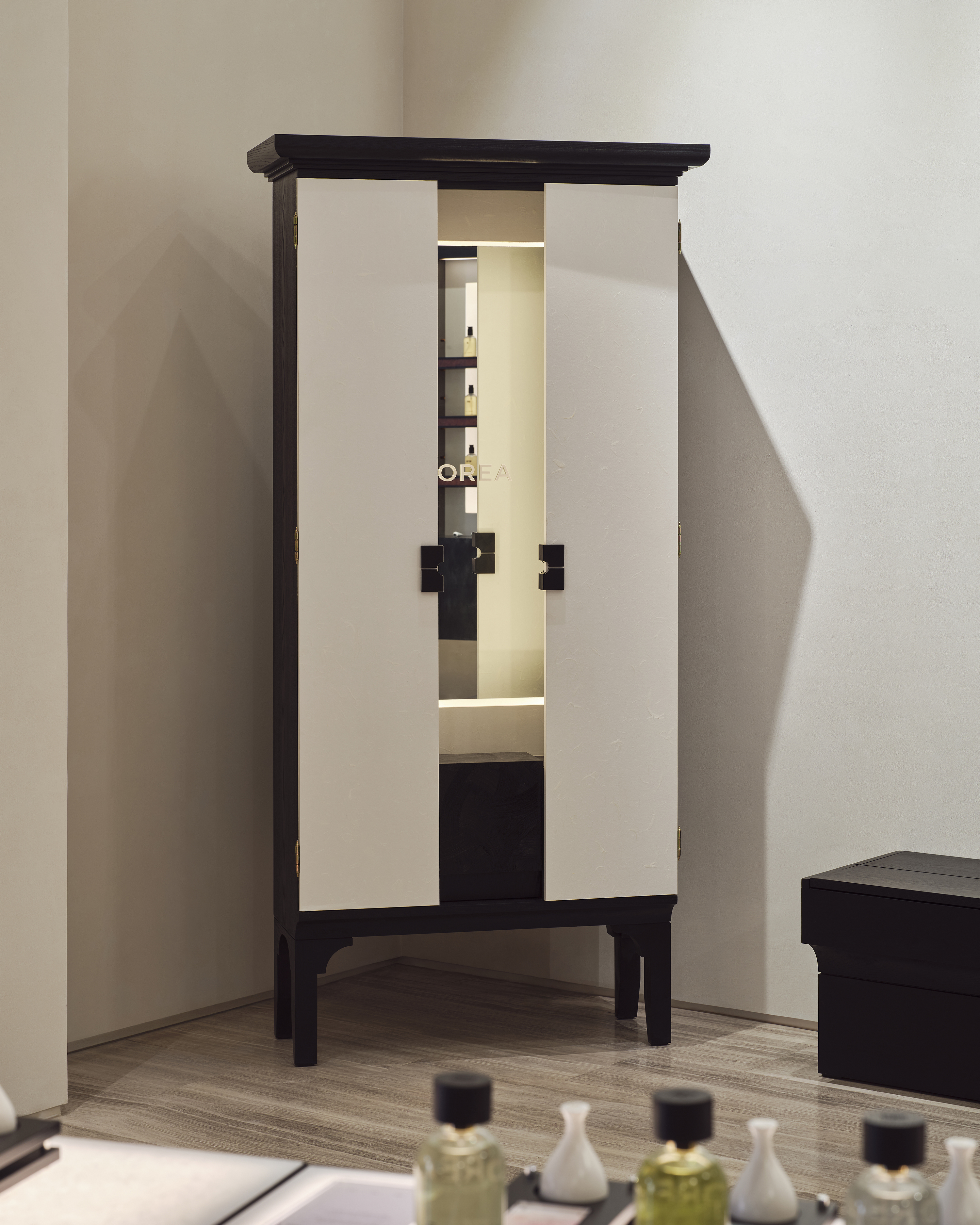 ELOREA Flagship Store,-27