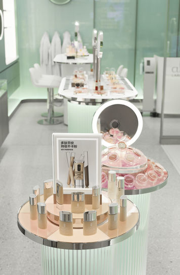 倩碧(Clinique)新零售化妆品店设计丨中国深圳丨零售设计机构UXUS-15