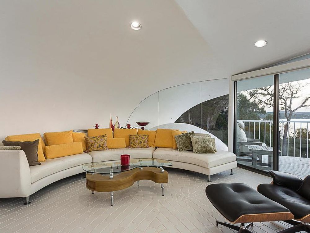 赖特弟子湖滨山坡住宅，戏剧性视野与独特结构-21