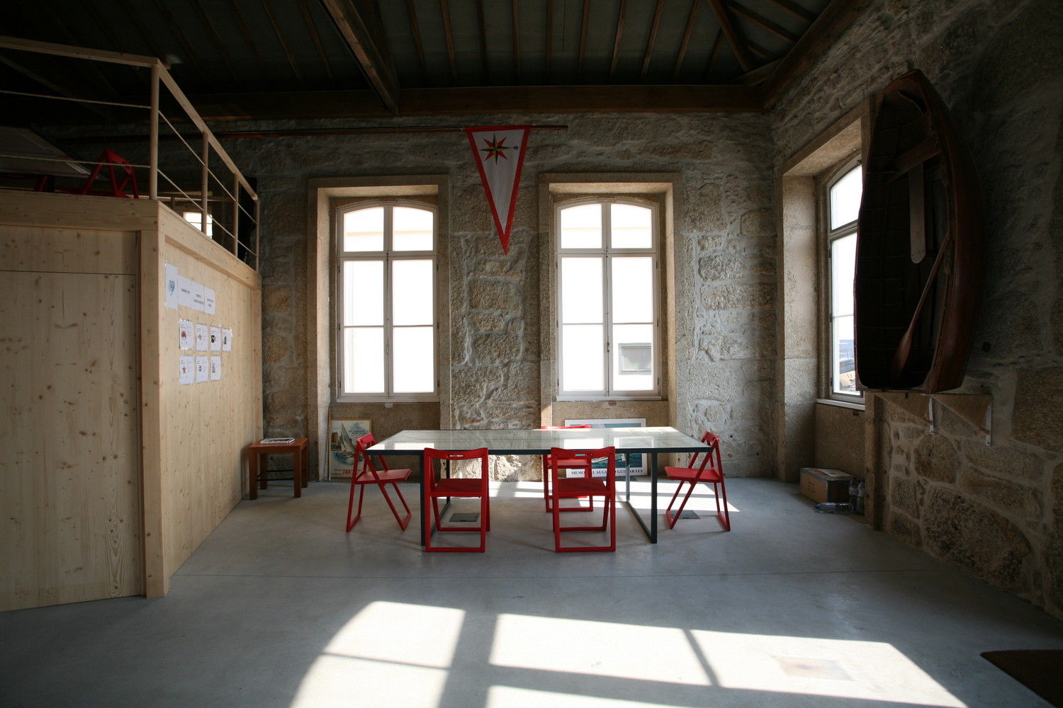 葡萄牙 Atlantic Sailing Club 会所 · 功能与历史的和谐融合-11