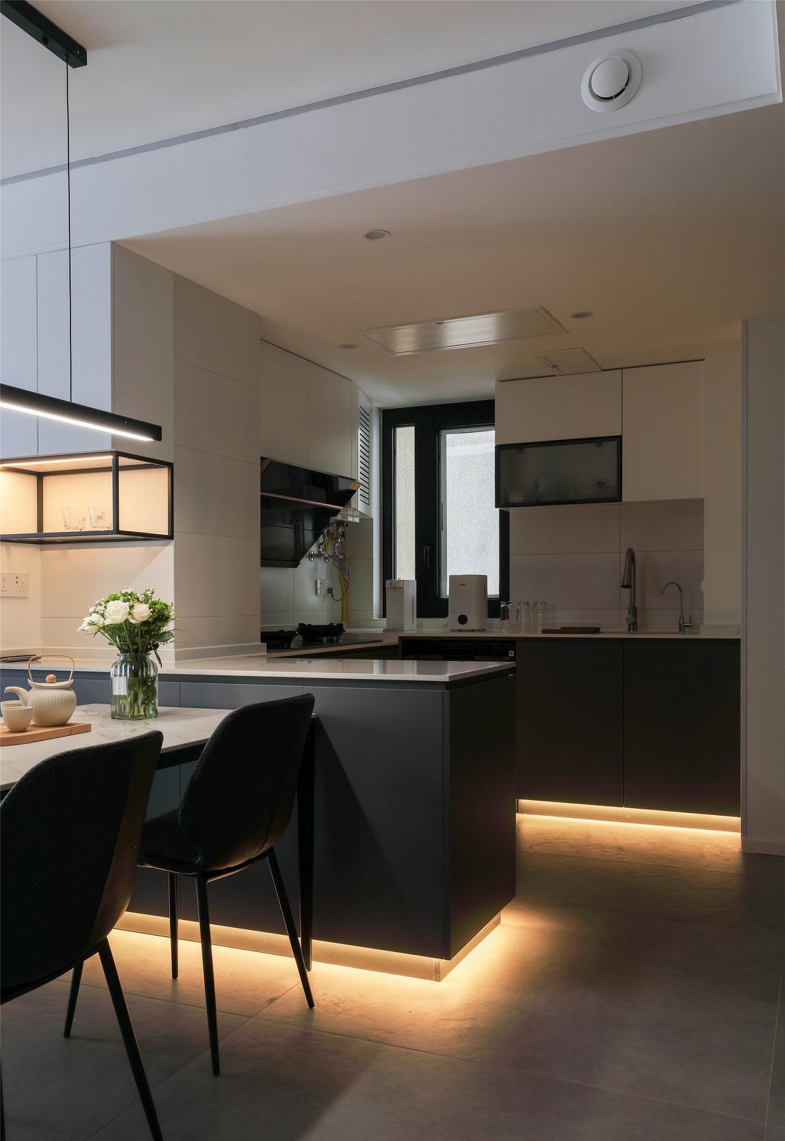 黑白灰简约家-30