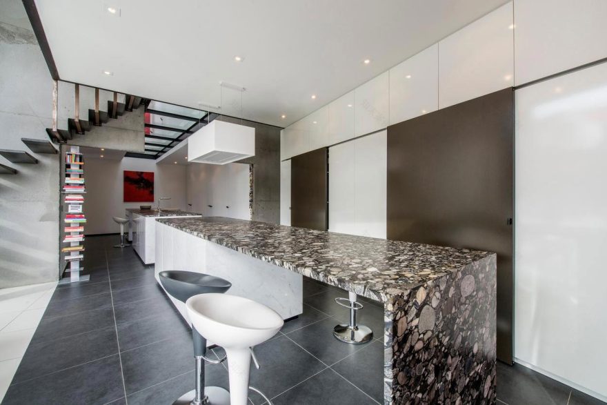 比利时阿尔蒂普改造面包店为明亮通风之家-22