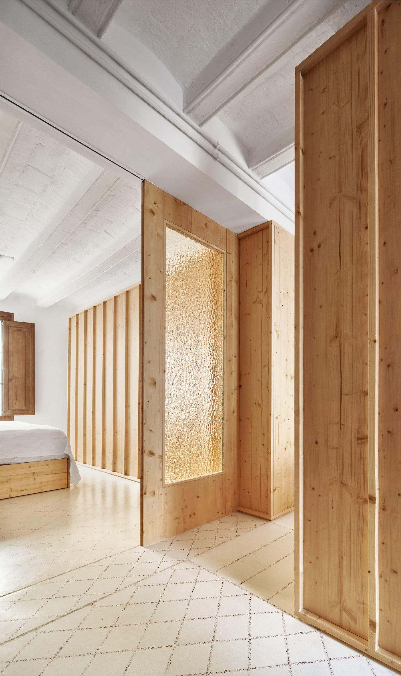 西班牙复古公寓的马赛克魅力-42