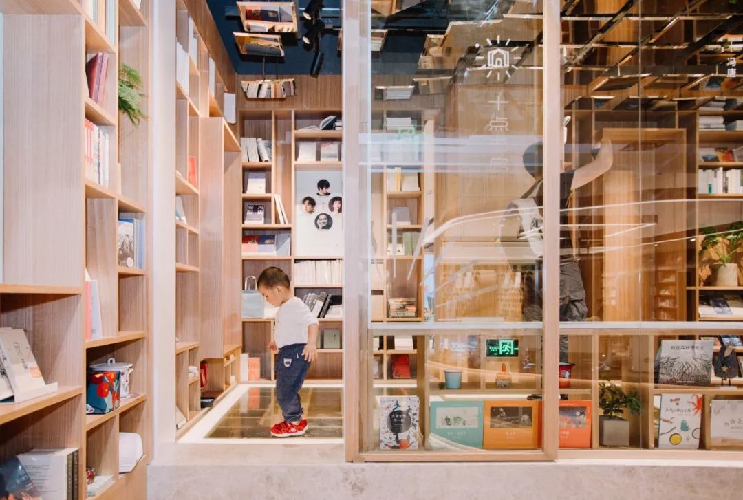 十点书店 | 新零售主题书店的沉浸式设计-55