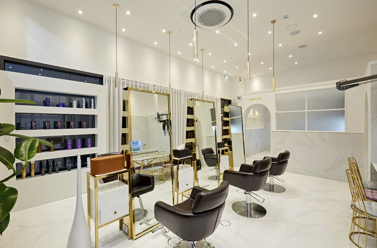 18 平米现代美容院空间设计，展现极简美学魅力-4