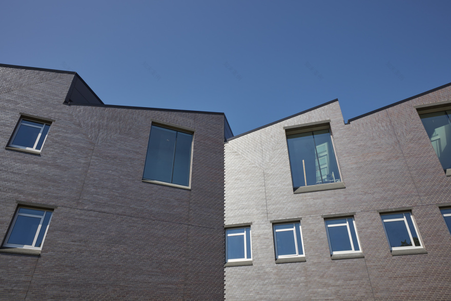 博尼斯蒂尔大道上的线性中心 · 阿尔弗雷德·陶布曼翼-36