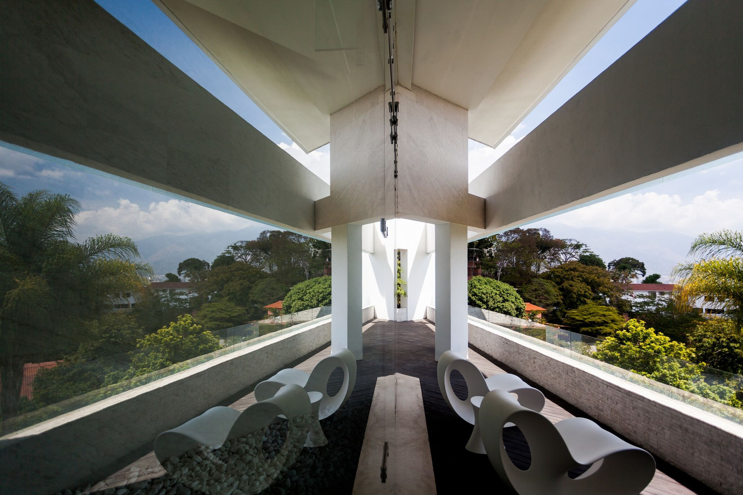 委内瑞拉螺旋形透明别墅，诠释轻盈与通透-32