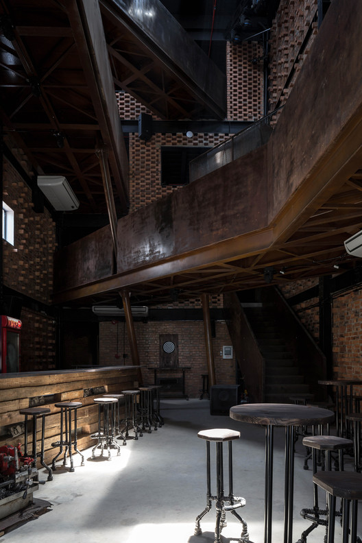 越南顺化 F75 酒吧-9