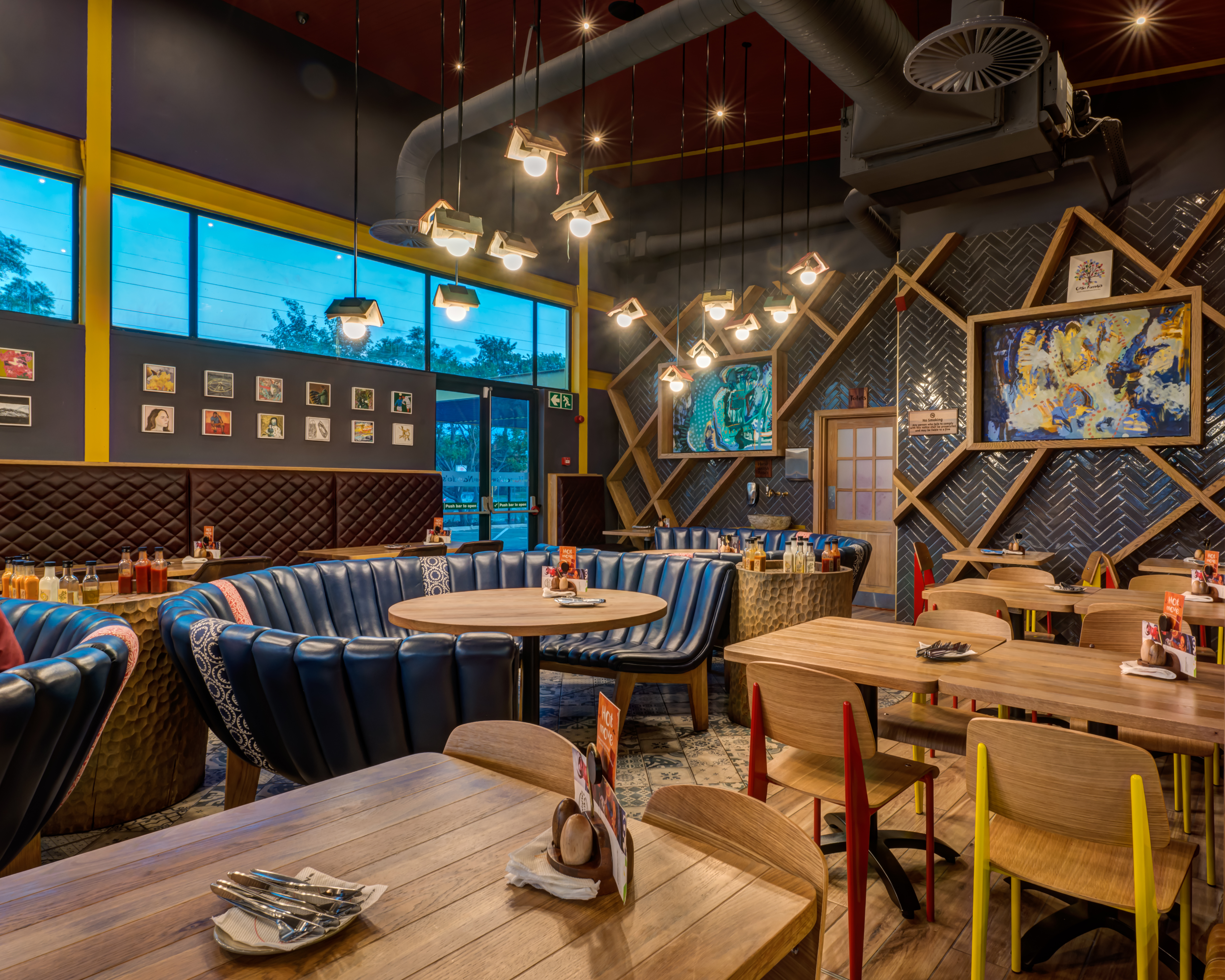 Nando's Potchefstroom 餐厅设计丨南非丨Design Partnership-8