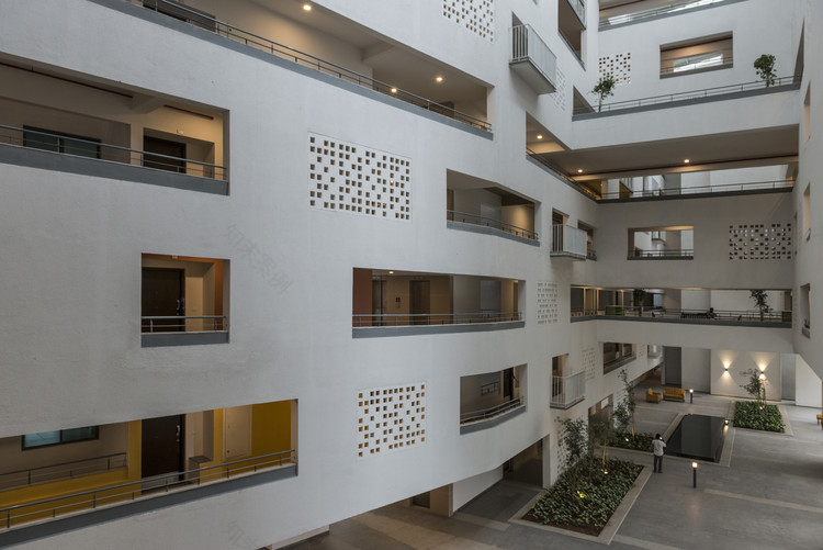 德万哈里的公园边养老院·综合社区生活的活力空间-11