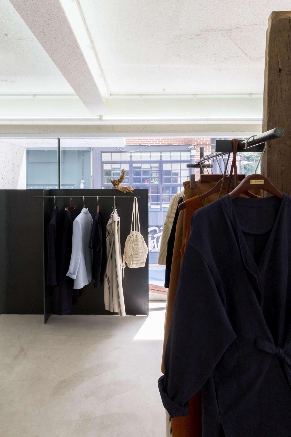 Le 17 Septembre Showroom_files丨Studio Unravels-7