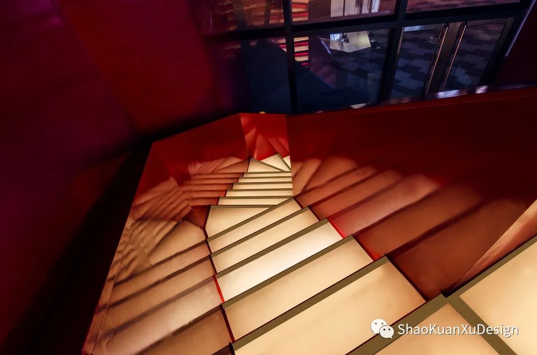 年轻活力激进,CHAZI 茶子空间设计-16